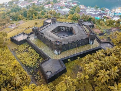 Danlantamal IX Ambon Gemakan Prospek Wisata Sejarah Kepulauan Banda 
